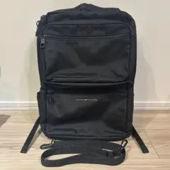 【美品】TOMMY HILFIGER ブラックバックパック&ミニショルダーバッグ
