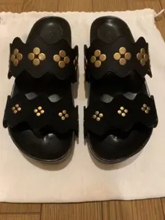 Chloe サンダル スタッズ フラットサンダルのサムネイル