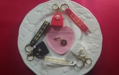 CHANELミニバッグキーホルダー3個セット赤ピンク黒♡チャーム1個贈呈中