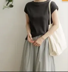 アーバンリサーチドアーズ　カットソー　チャコール