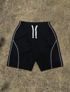 ブラック サイドライン ショートパンツ