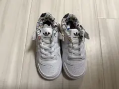 新品・未使用品adidas ハローキティ スニーカー ホワイト