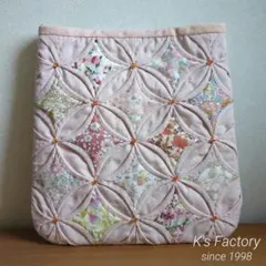 ✿リバティ✕パッチワーク✿ カテドラルウィンドウのバック 〈クリーム 