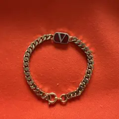 K*.様 VALENTINO ブレスレット ゴールドVロゴ チェーン　ヴィンテーのサムネイル