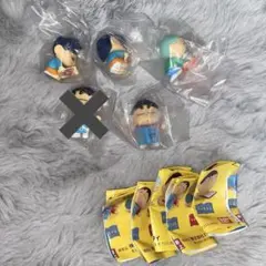 クレヨンしんちゃん　ガチャガチャ　絵本マスコット　4点セット