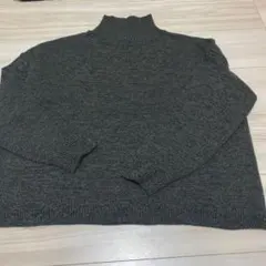 美品タートルネック ニット セーター