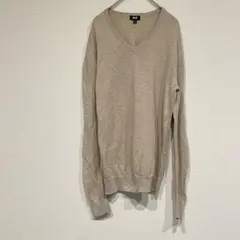 ユニクロ　メンズ薄手セーター　Vネック　ニット　M