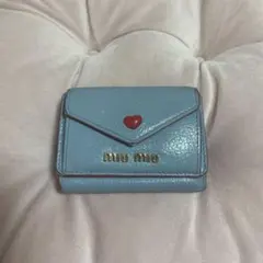 miu miu 三つ折り財布 ハートモチーフ