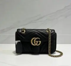 チェーンショルダーバッグ ブラック キルティング 22cm