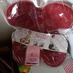 【美品】MTG Style スタイル　ボディメイクシート　ディープレッド　チェア Amazon | MTG 骨盤サポートチェア Body Make Seat Style(ボディ