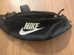 NIKE ブラック ウエストポーチ