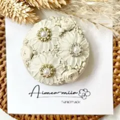 リボン刺繍ブローチorヘアゴム✳︎フラワーボックスWhite