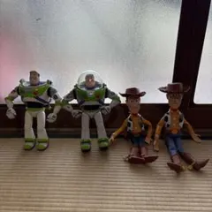 バズ・ライトイヤーとウッディ フィギュアセット