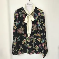 RED VALENTINO シルク100% 花柄 ボウタイブラウス ブラックのサムネイル