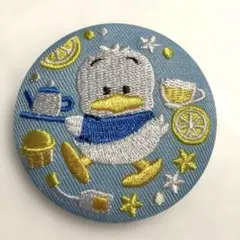 サンリオ 刺繍缶バッチ ペックル