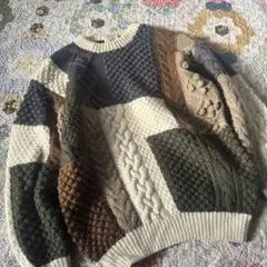 パッチワーク　ポンポンニット　レトロ　セーター　かわいい