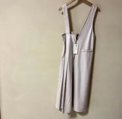 【ポームリシュ】新品タグ付き サロペットワンピース Vネック ベージュ プリーツ