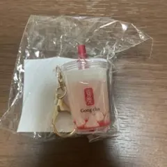 Gong cha いちご杏仁 キーホルダー