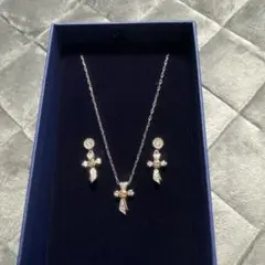 値下げ中】Swarovski LUCKYGODDESSピアス - メルカリ