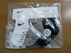【新品未使用】NIKE ベビーソックス 3足セット 6-12ヶ月