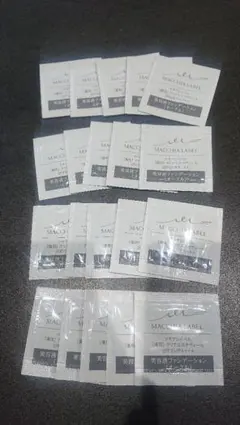 マキアレイベル 美容液ファンデーション（オークル） 20包クリアエステヴェール