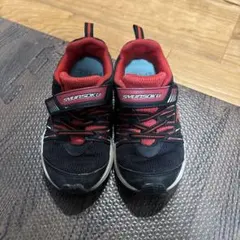 瞬足　SKYNSOKU 黒/赤 スニーカー