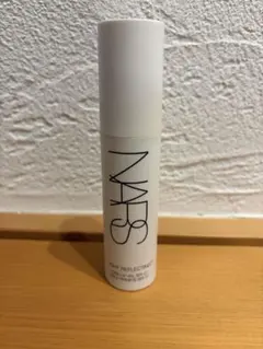 NARS ライトリフレクティング トーンアップヴェールのサムネイル