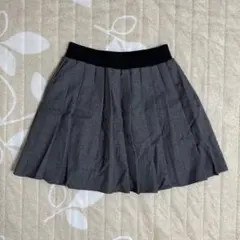グレー プリーツ ミニスカート ブラックリブ