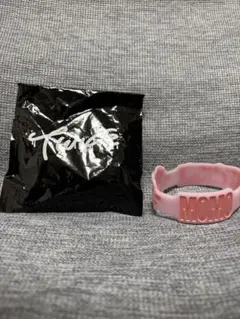 TWICE THIS IS FOR MOMO 蓄光ランダムラバーバンド
