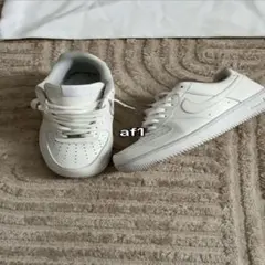 NIKE AIR FORCE 1 ホワイト スニーカー 24.5cmのサムネイル
