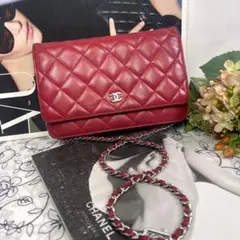 CHANEL シャネル【美品】チェーンウォレット マトラッセ チェーンショルダーのサムネイル