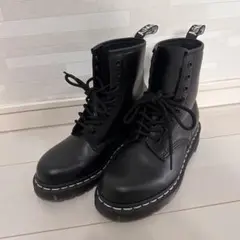 ドクターマーチン 1460 ホワイトステッチ 8 ホール ブーツ