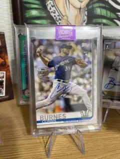 Corbin Burnes RC サインカード