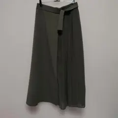 GU オリーブグリーン プリーツスカート