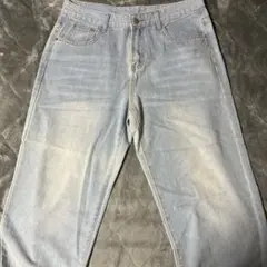 ライトブルーデニムパンツ