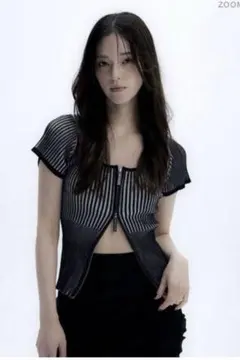 melt the lady front zip knit topsのサムネイル