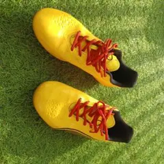 PUMA サッカーシューズ イエロー レッド