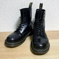 m*0様 【定価￥31900】ドクターマーチン10ホール黒ブラックUK8現行品