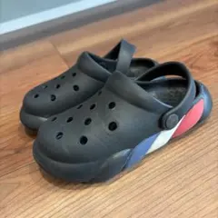 バースデイ キッズ サンダル ブラック トリコロールカラー クロックス　17㎝