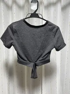 グレー クロップドフィットネスウェア