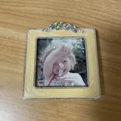 Item thumbnail for item 3d72842d-d0ca-4021-b4a4-1da8110a854f