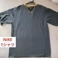 黒のVネックトレーナー Mサイズ