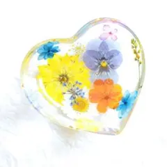 NO.60●固まるハーバリウム食品接触OK●お花のハートトレイ/ハートの小物入れ