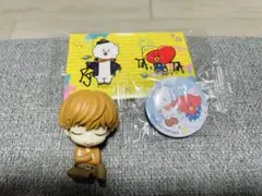 BT21 くら寿司　缶バッジ・ステッカーセット　TinyTAN 肩ズン