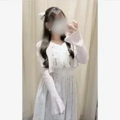 Evelyn 肩開きフリルロングワンピース 青リボン - メルカリ