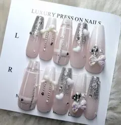 ネイルチップ　ベイビーブーマー　リボン　冬　バレンタイン　スナ系　ワンホン