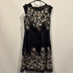 TOCCA 花柄刺繍 Aラインドレス ネイビーのサムネイル