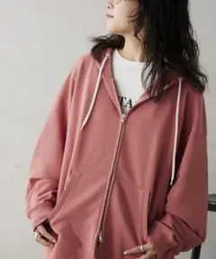 オーバーサイズ ピンク ジップアップパーカー