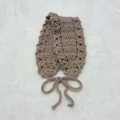 ベージュ 耳当て　イヤーマフ　バブーシュカ　ヘッドドレス　編み物　フリル付き