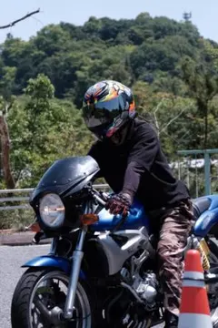 icon バイクヘルメット Sサイズ グラフィック 廃盤モデル icon バイクヘルメット Sサイズ グラフィック 廃盤モデル - メルカリ